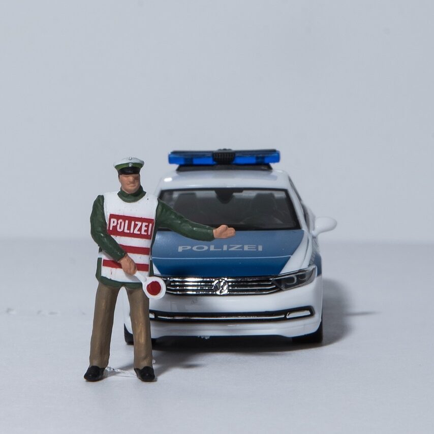 miniature photography 1493563 1280 e1625208860687 Rechtsanwalt Andreas Welter - Unfallschadenregulierung, Verteidigung in Verkehrsstraf- und Bußgeldverfahren, Fahrerlaubnis- und Führerscheinsachen sowie Durchsetzung von Schmerzensgeldansprüchen